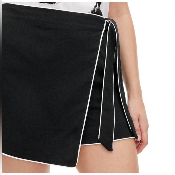 Diane Von Furstenberg Black Wrap Skort - Picture 4 of 5